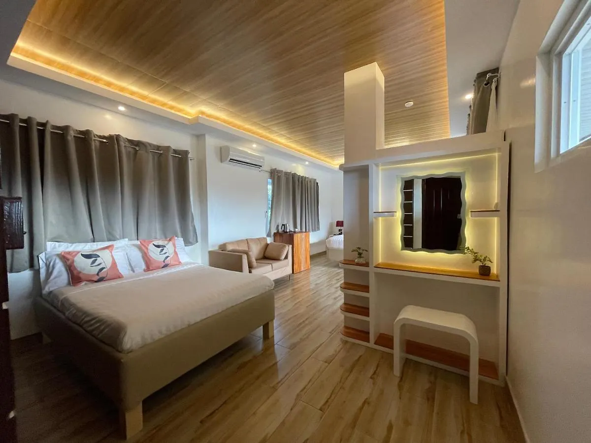 Bella Napoli Resort & Resto 邦劳 3*,